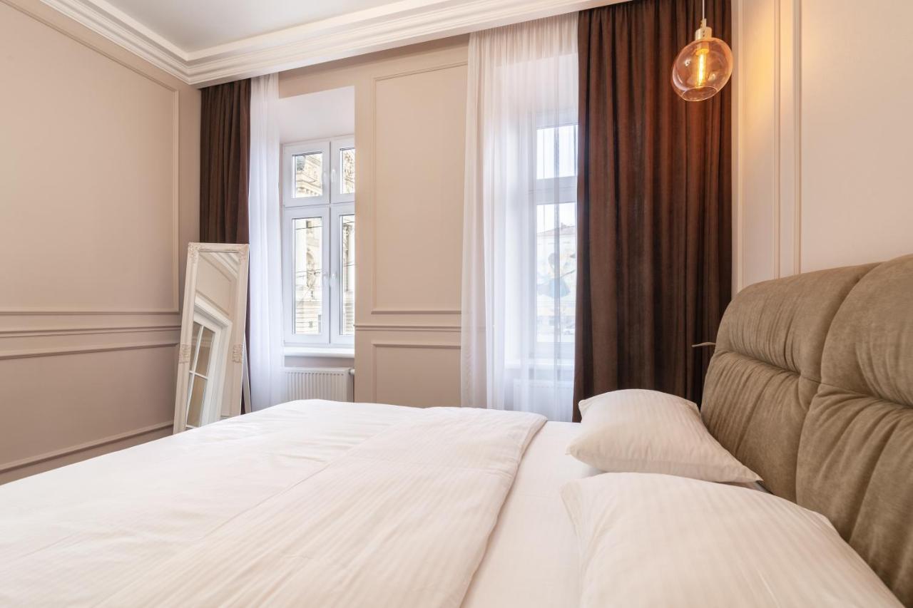 Apartment 39 Svobody Avenue Lviv Kültér fotó