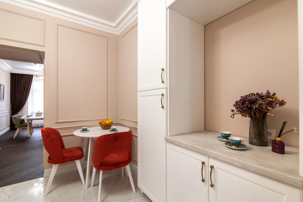 Apartment 39 Svobody Avenue Lviv Kültér fotó